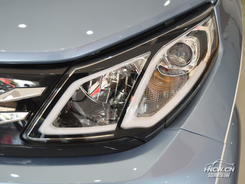 2016款 众泰 E200 其它