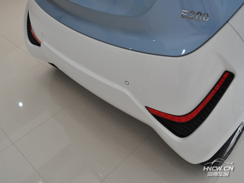 2016款 众泰 E200 其它