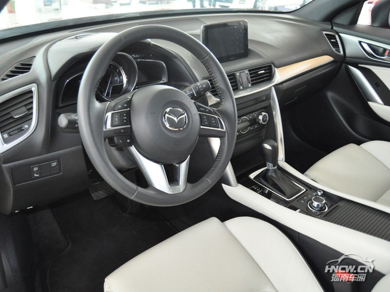 2016款 一汽马自达 CX-4 中控
