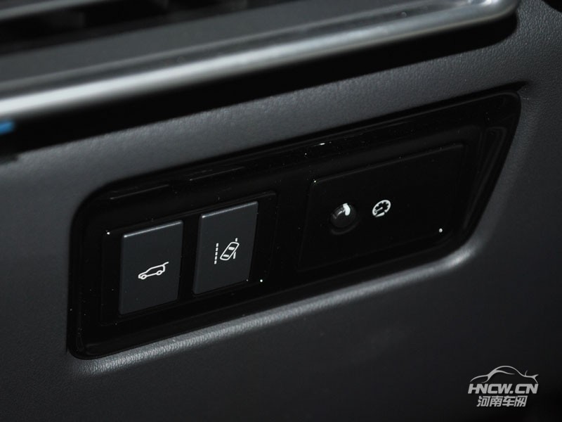 2016款 捷豹 F-Pace 中控