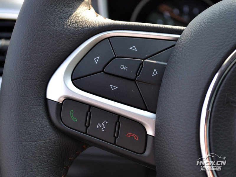 2017款 广菲克 指南者 中控