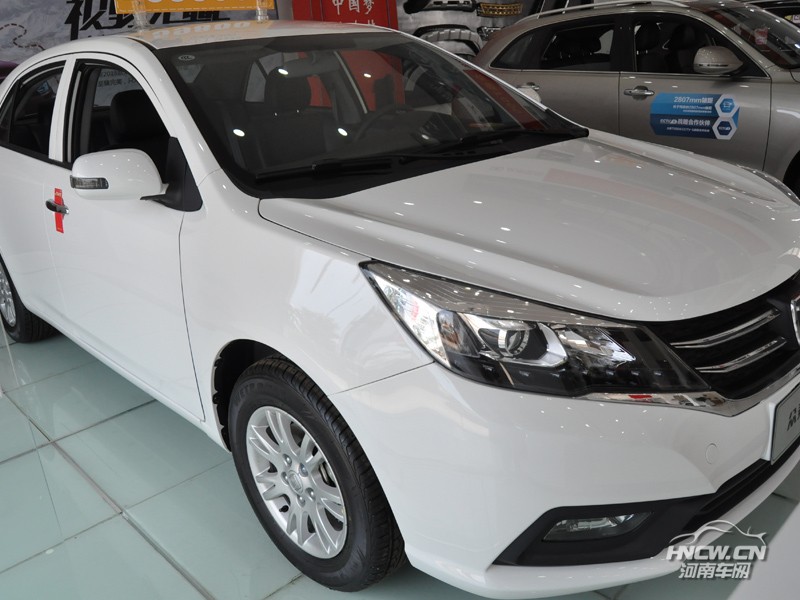 2015款 众泰 Z300 外观