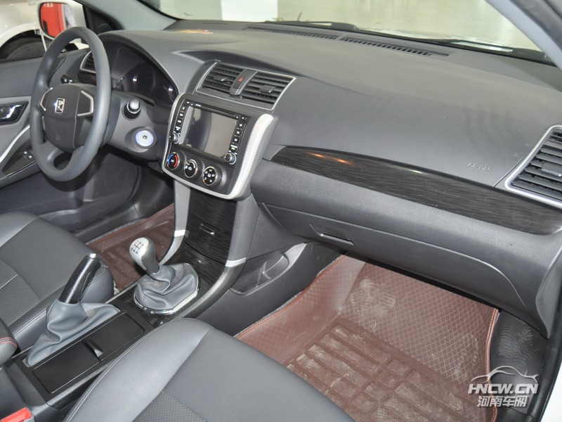 2015款 众泰 Z300 中控