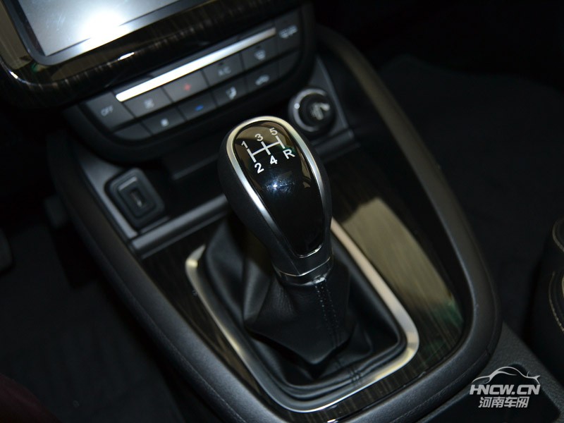 2016款 斯威 X7 中控