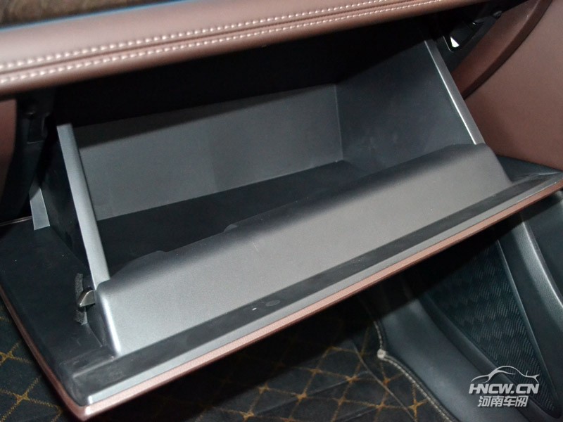 2018款 长安 CS75 中控