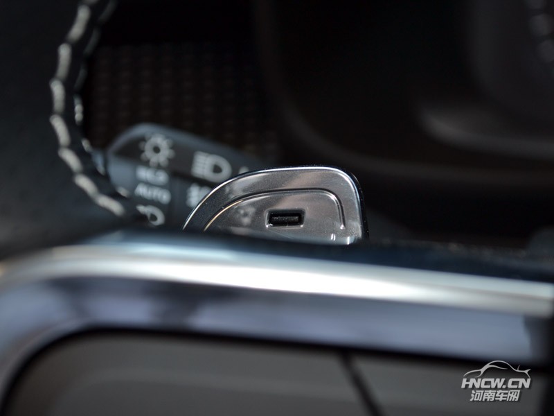 2019款 沃尔沃XC40 中控
