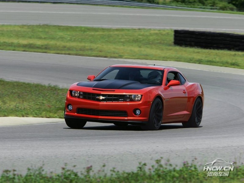 2013款雪佛兰科迈罗Camaro 1L 外观