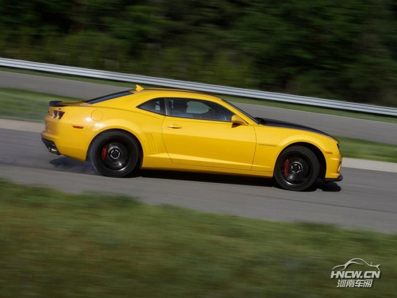 2013款雪佛兰科迈罗Camaro 1L 外观