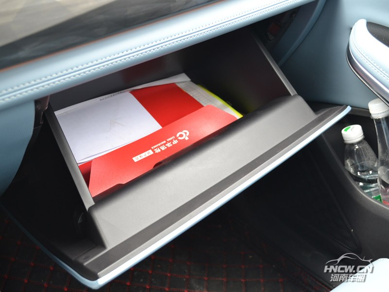 2018款 长安CS75 PHEV 内饰