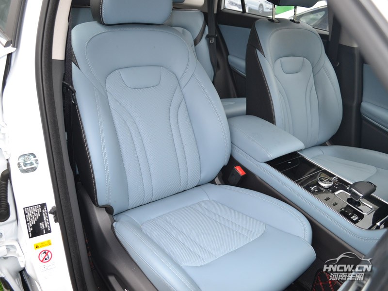 2018款 长安CS75 PHEV 内饰
