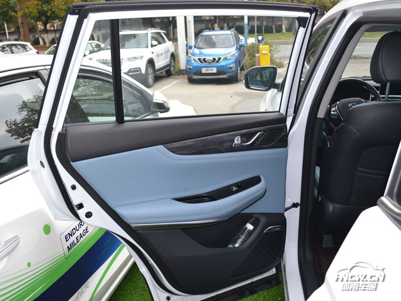 2018款 长安CS75 PHEV 内饰