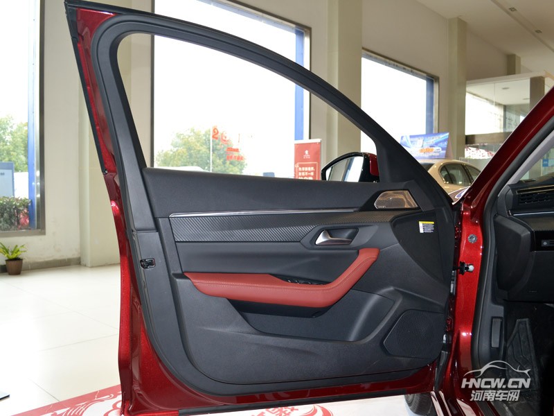 2019款 东风标致508L 内饰