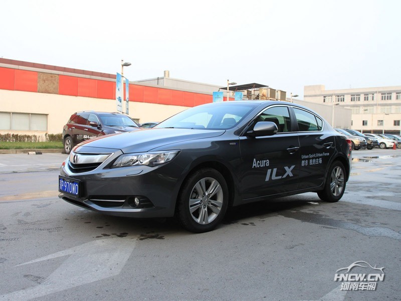 2013款 讴歌 ILX 外观