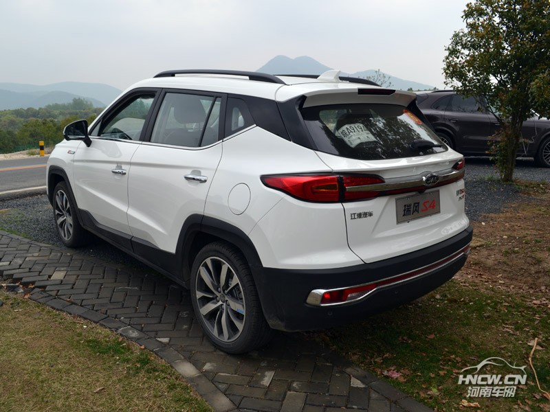 2019款 江淮瑞风S4 外观