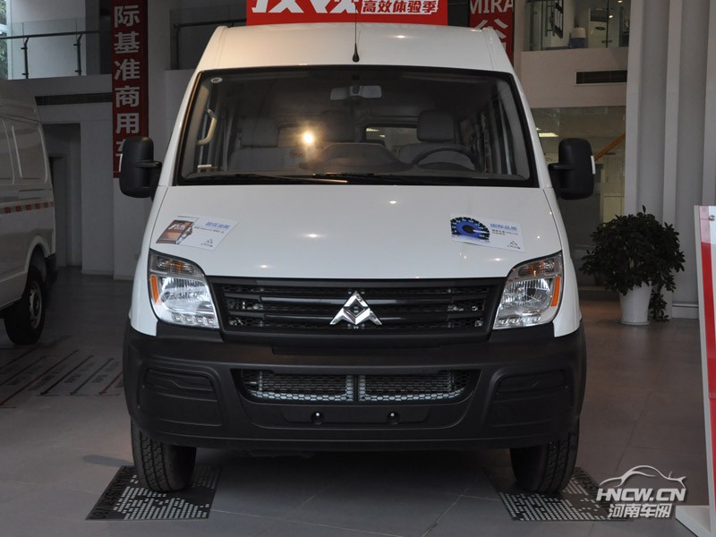 2014款上汽大通V80傲运通 外观