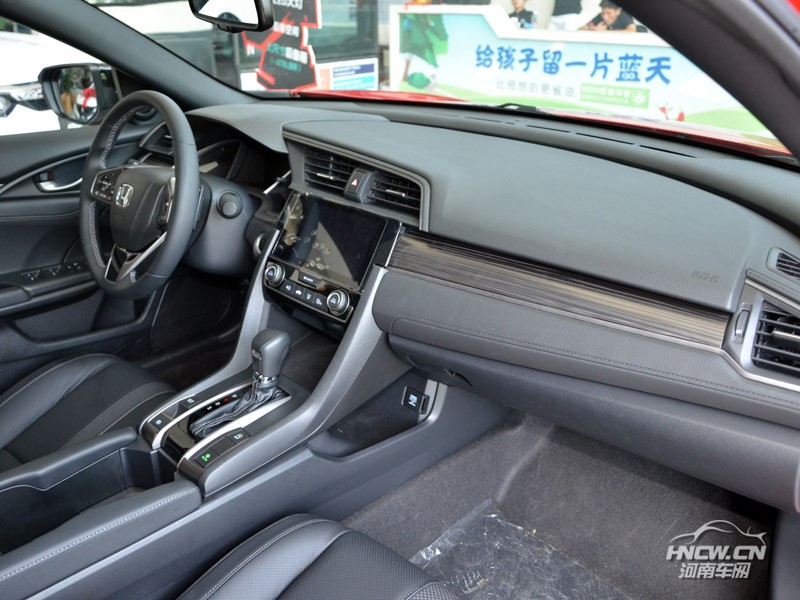 2021款 东风本田思域Hatchback 内饰