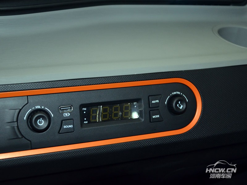 2020款 上汽通用五菱宏光MINI EV 中控