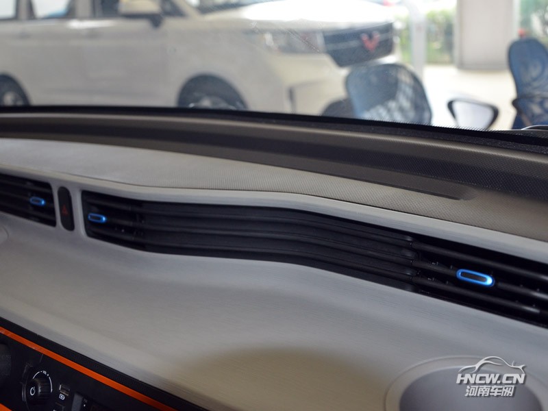 2020款 上汽通用五菱宏光MINI EV 内饰