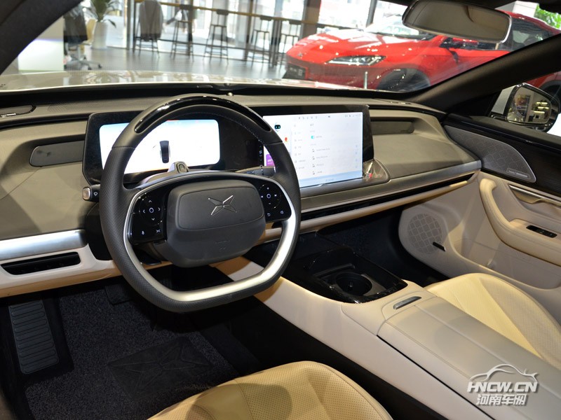 2020款 小鹏汽车P7 中控