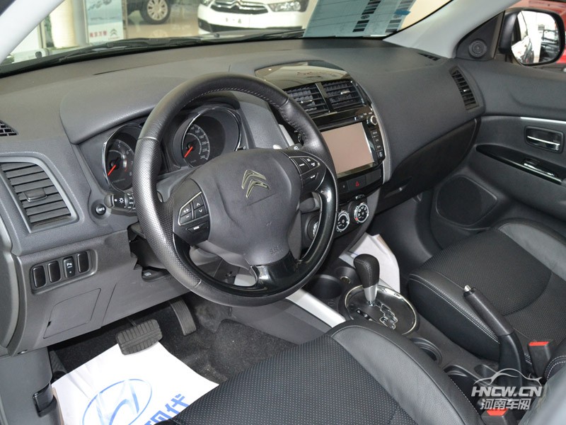 2013款 雪铁龙(进口) Aircross 内饰