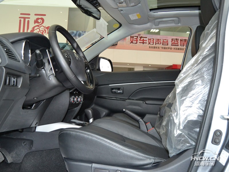2013款 雪铁龙(进口) Aircross 内饰