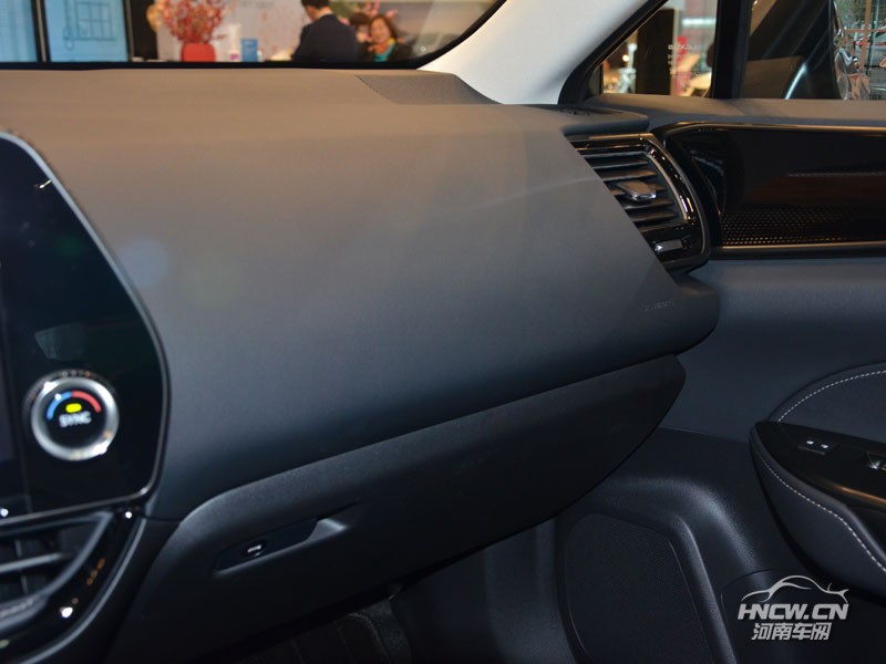 2022款 雷克萨斯NX 内饰