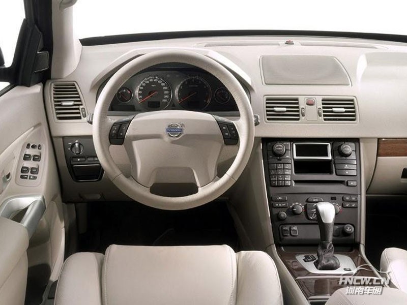 2010款沃尔沃XC90 中控