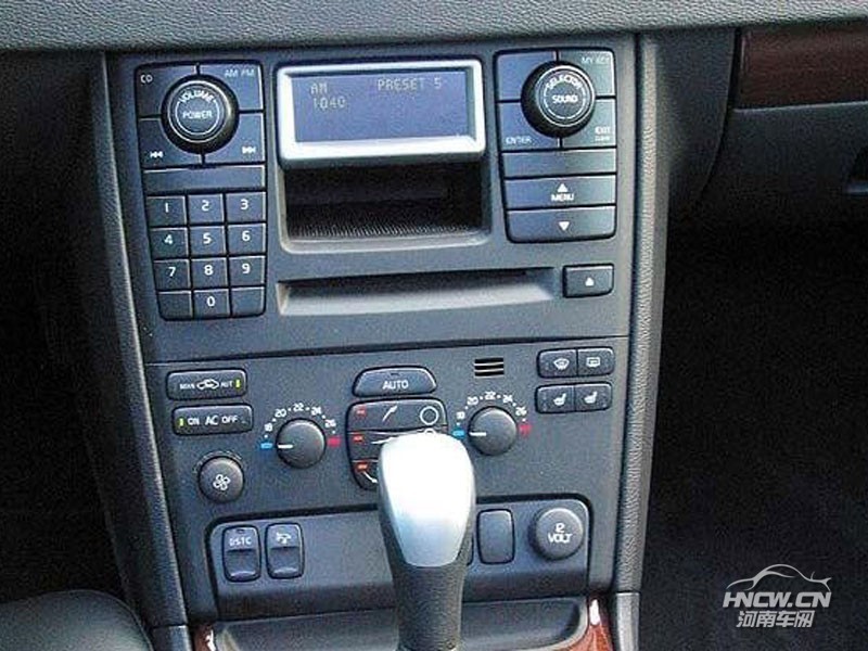 2010款沃尔沃XC90 中控