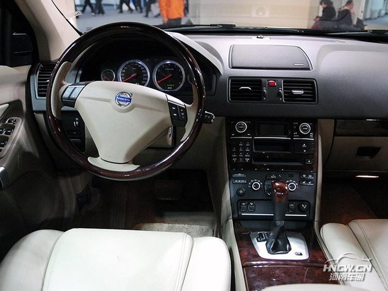 2010款沃尔沃XC90 中控