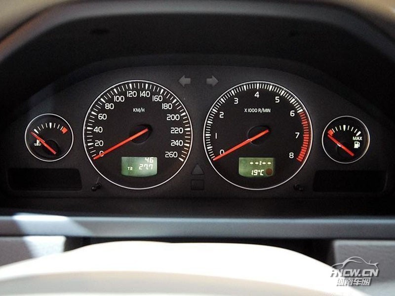 2010款沃尔沃XC90 中控