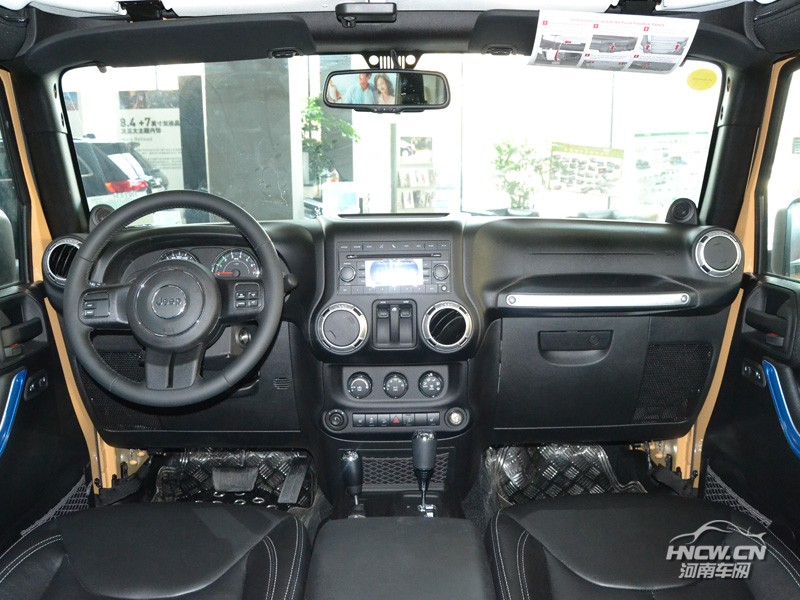 2013款Jeep牧马人 中控