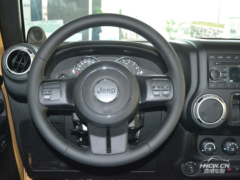 2013款Jeep牧马人 中控