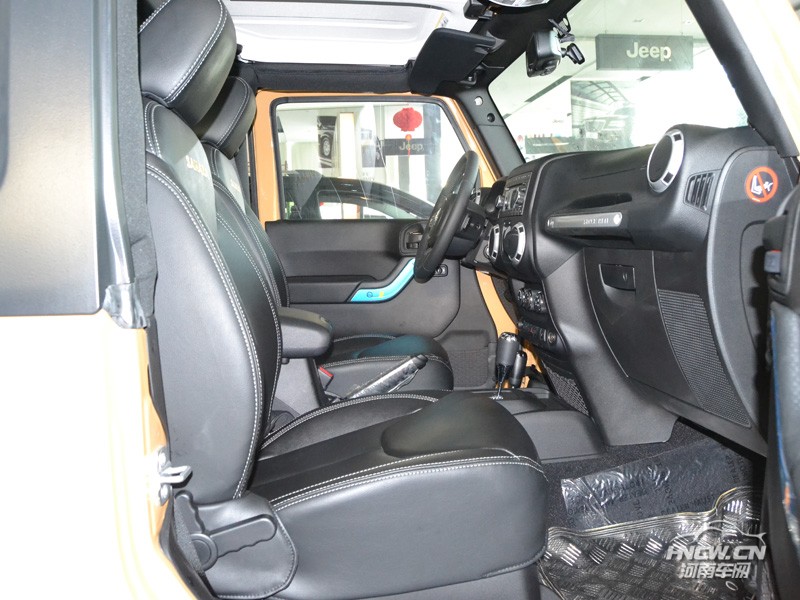 2013款Jeep牧马人 内饰