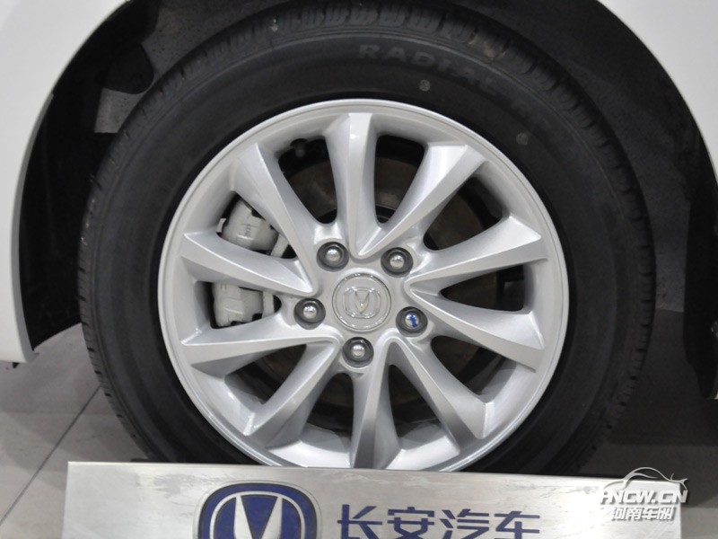 2015款 长安悦翔V7 其它