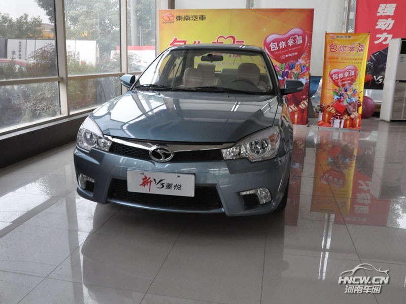 2011款V3菱悦 外观