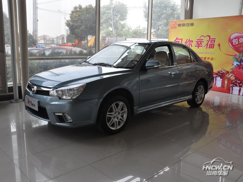 2011款V3菱悦 外观