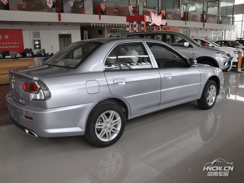2011款V3菱悦 外观