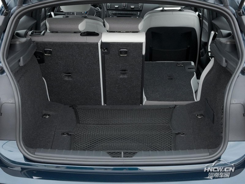 2012款宝马1系 内饰