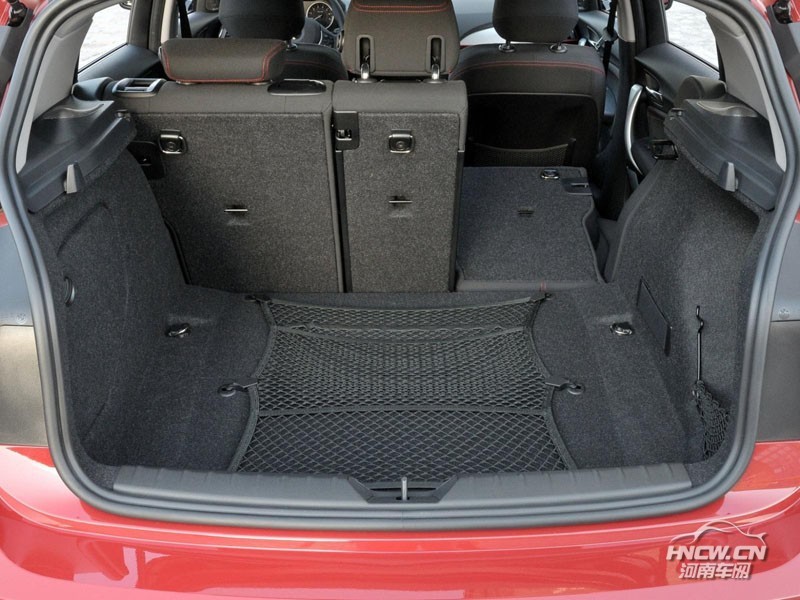 2012款宝马1系 内饰