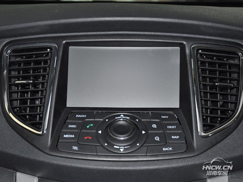 2012款奔腾B90 中控台