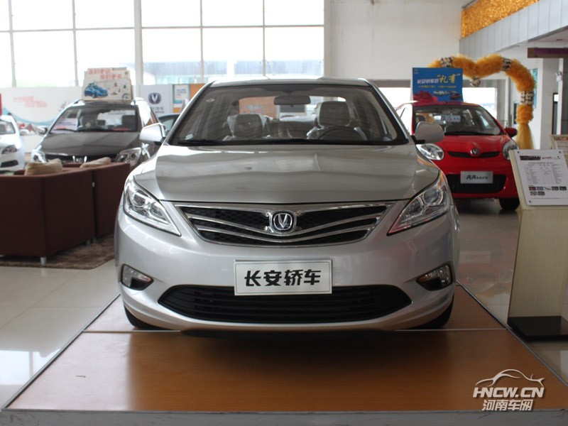2012款长安逸动 外观