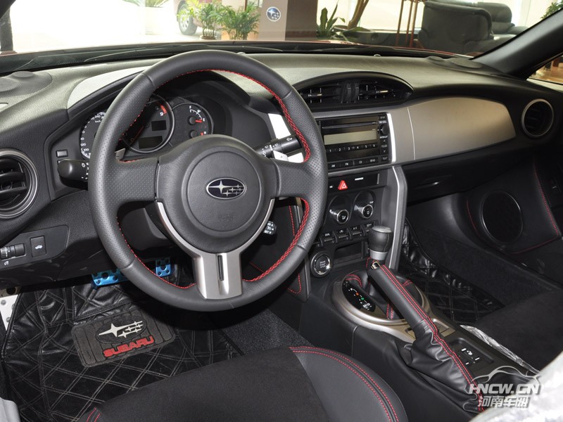 2013款 斯巴鲁 BRZ 中控
