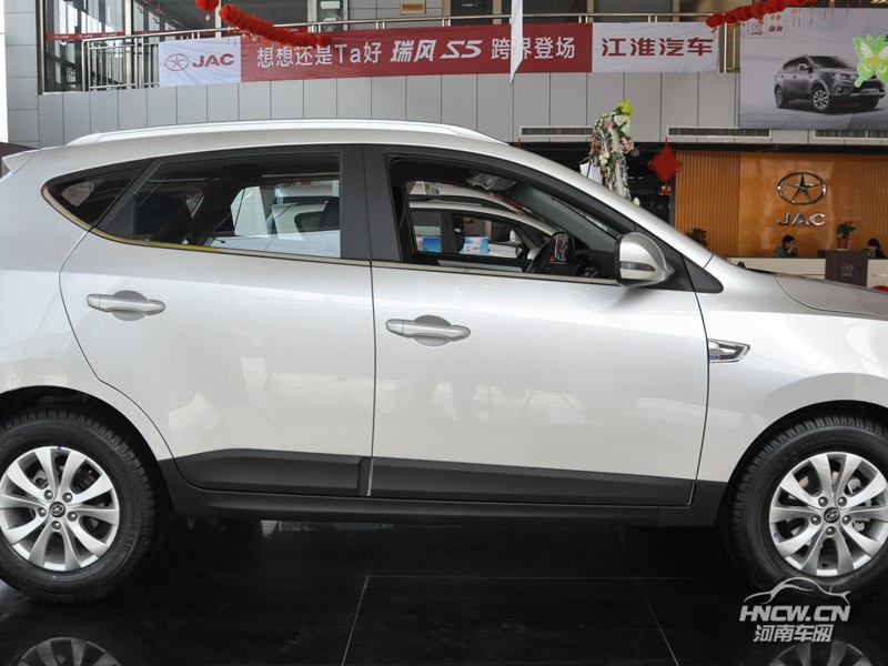2013款江淮瑞风S5 外观