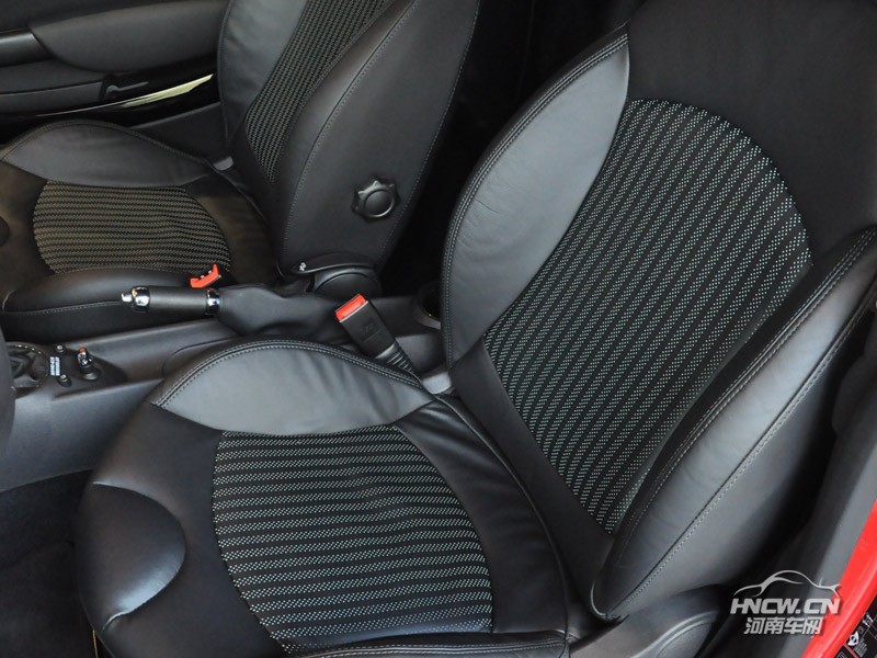 2012款 MINI Cooper S 内饰