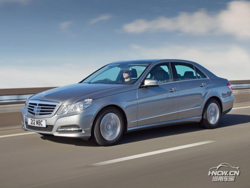 2013款奔驰E300 外观