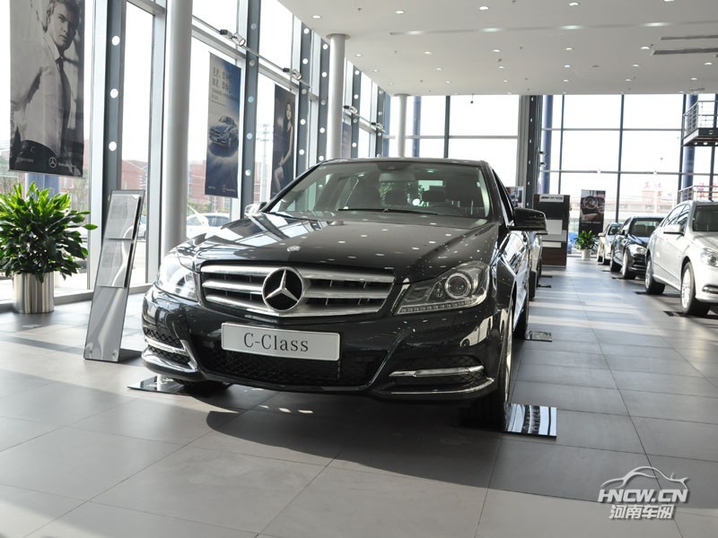 2011款奔驰C300 外观