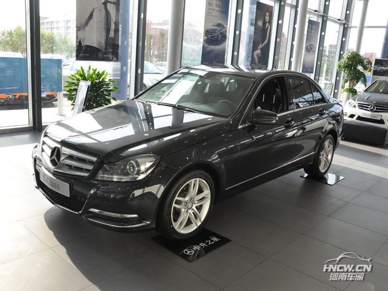 2011款奔驰C300 外观