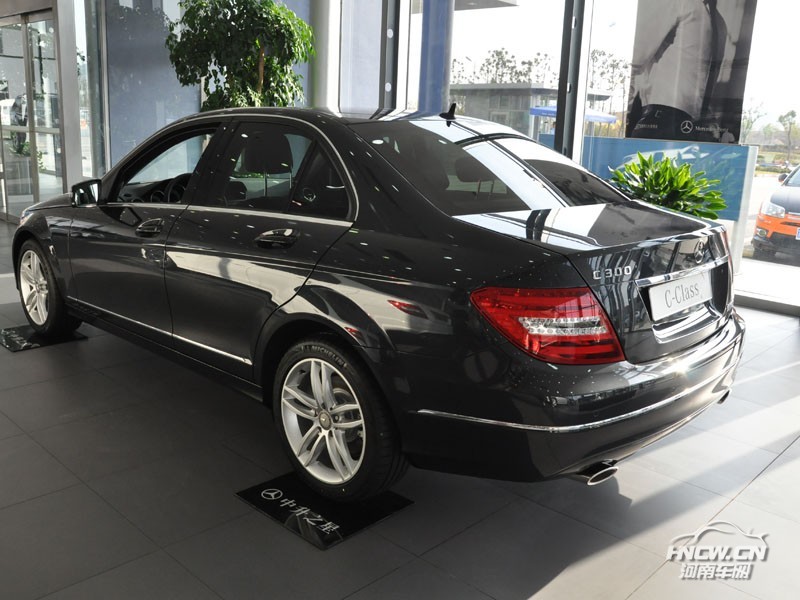 2011款奔驰C300 外观