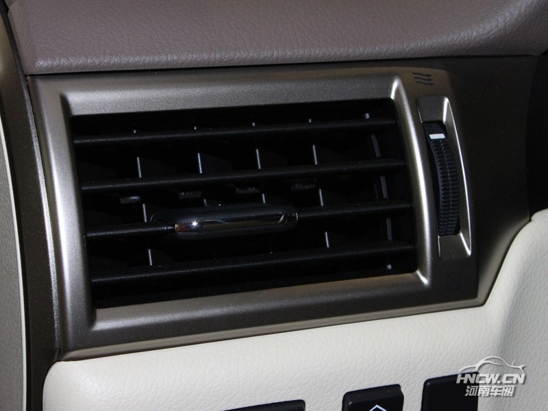 2011款 GX400 中控台