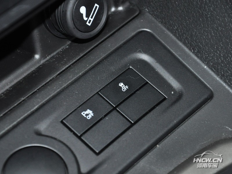 2014款 北汽绅宝 D50 中控